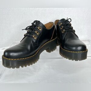 Dr. Martens Leona Lo, Black Lug Sole Oxfords, Women’s 8